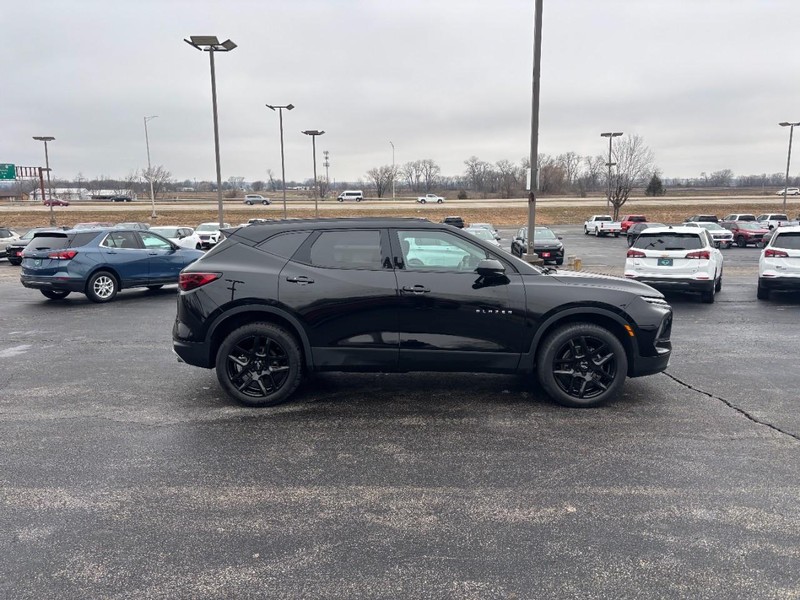 Chevrolet Blazer Vehicle Full-screen Gallery Image 6