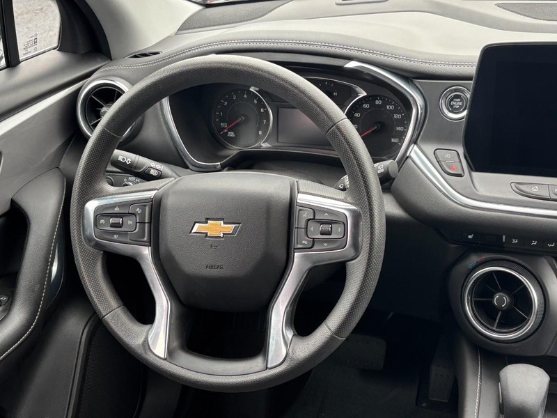 Chevrolet Blazer Vehicle Full-screen Gallery Image 12