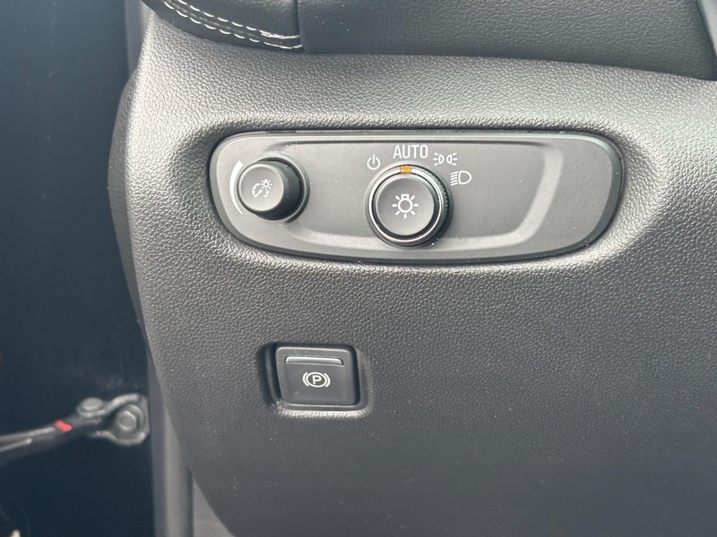 Chevrolet Blazer Vehicle Full-screen Gallery Image 17