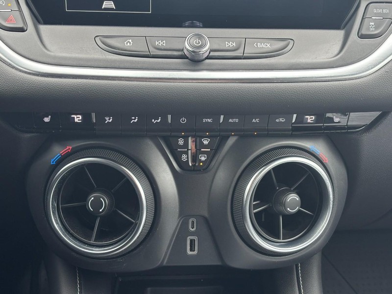 Chevrolet Blazer Vehicle Full-screen Gallery Image 24