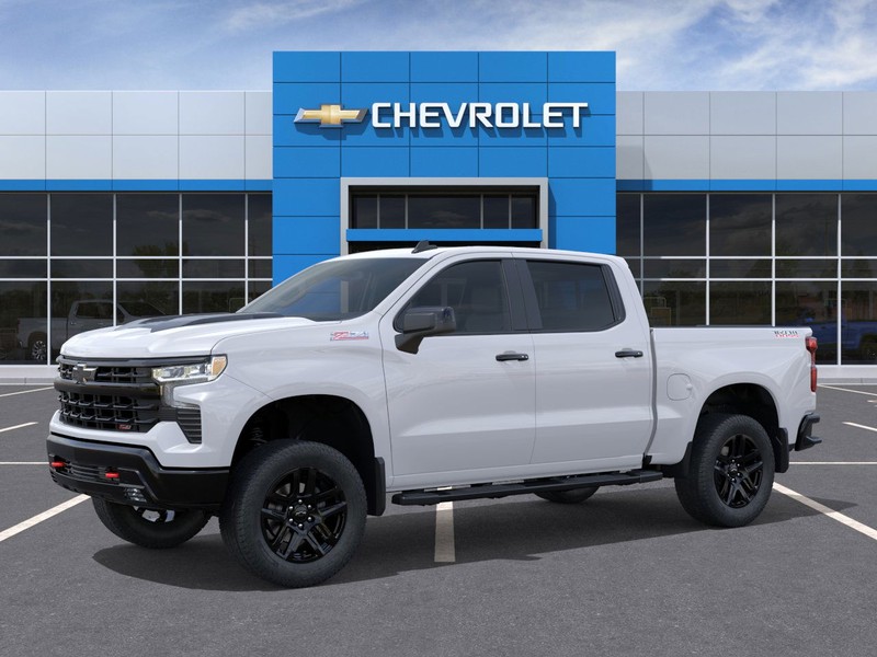 Chevrolet Silverado 1500 Vehicle Full-screen Gallery Image 2