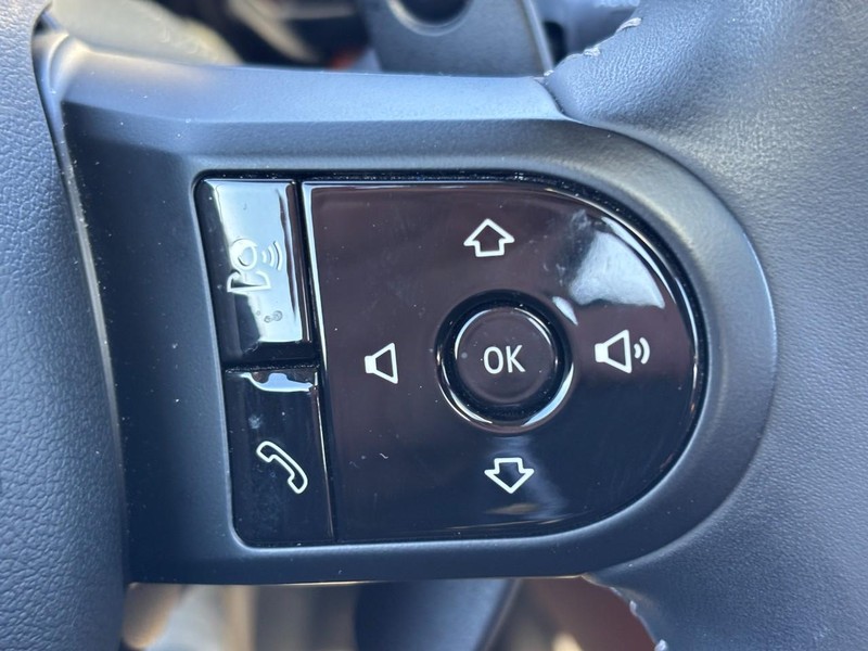 MINI Hardtop 4 Door Vehicle Full-screen Gallery Image 20