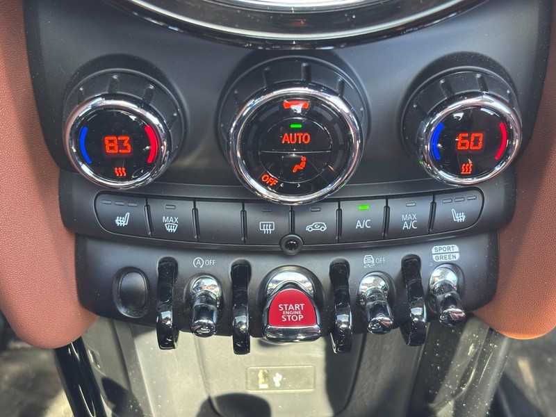 MINI Hardtop 4 Door Vehicle Full-screen Gallery Image 24