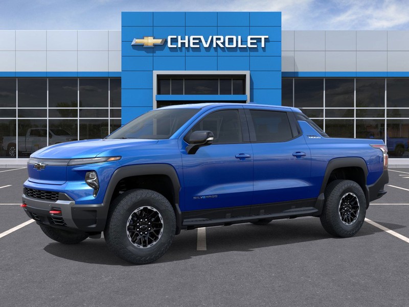 Chevrolet Silverado EV Vehicle Full-screen Gallery Image 2