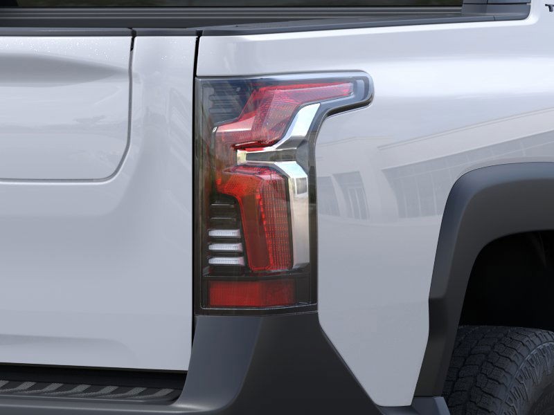 Chevrolet Silverado EV Vehicle Full-screen Gallery Image 11