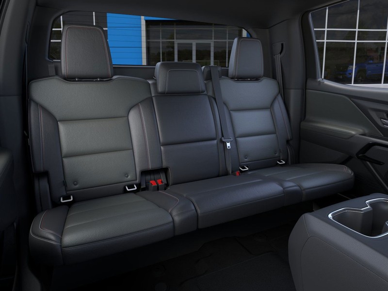 Chevrolet Silverado EV Vehicle Full-screen Gallery Image 17