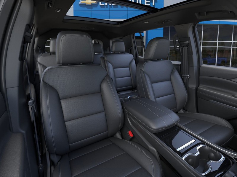 Chevrolet Traverse Vehicle Full-screen Gallery Image 16