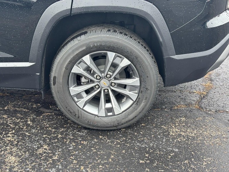 Chevrolet Equinox Vehicle Full-screen Gallery Image 4