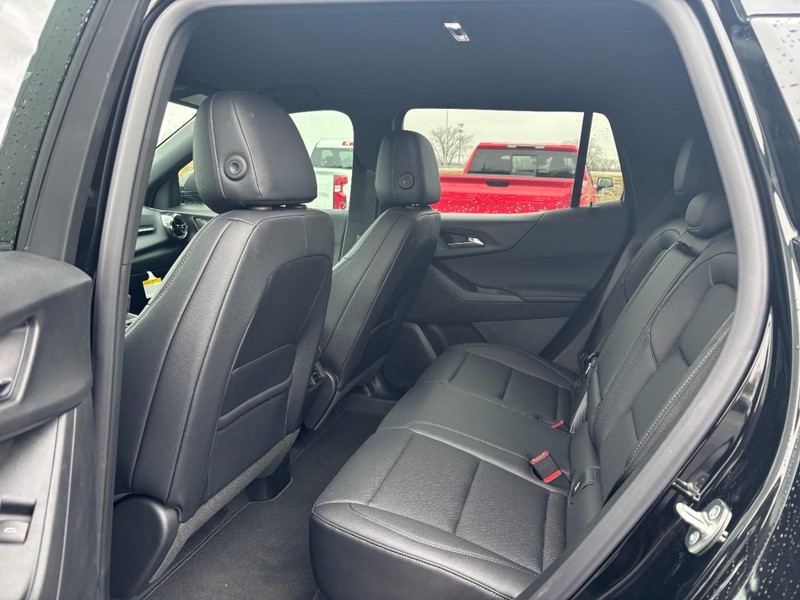 Chevrolet Equinox Vehicle Full-screen Gallery Image 5