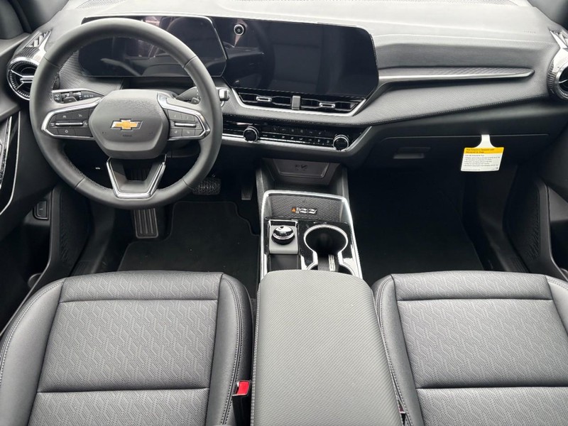 Chevrolet Equinox Vehicle Full-screen Gallery Image 6