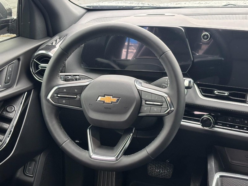 Chevrolet Equinox Vehicle Full-screen Gallery Image 7
