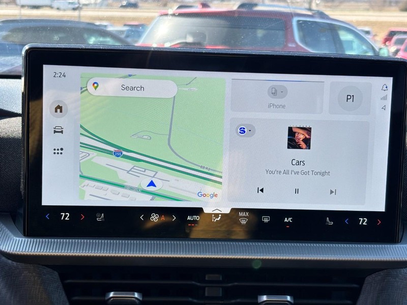 Ford Explorer Vehicle Full-screen Gallery Image 23