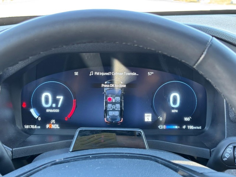 Ford Explorer Vehicle Full-screen Gallery Image 21