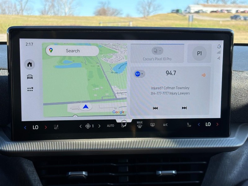 Ford Explorer Vehicle Full-screen Gallery Image 23