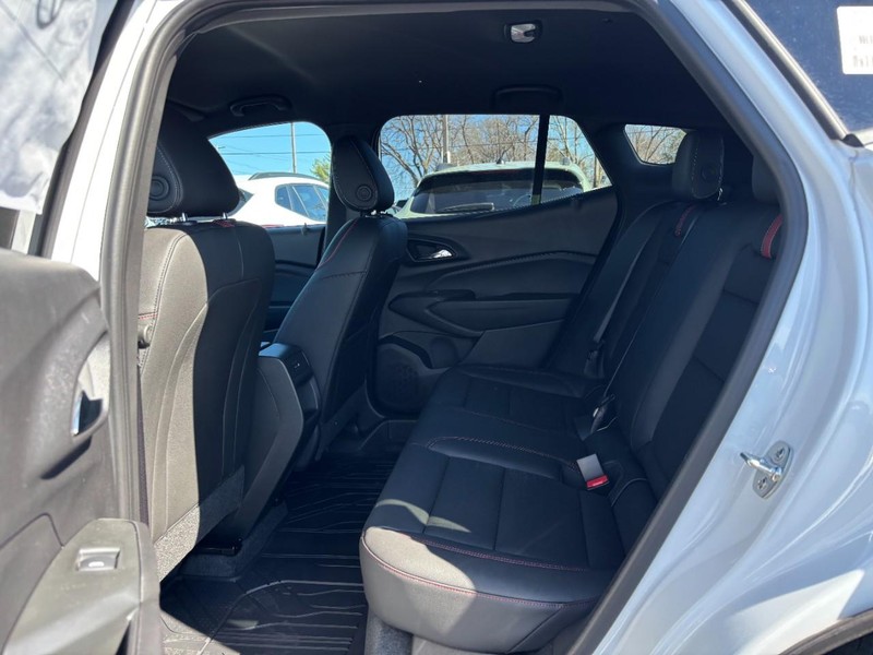 Chevrolet Trax Vehicle Full-screen Gallery Image 5