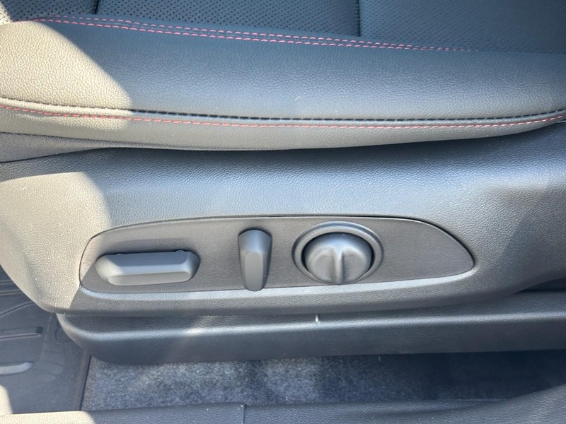 Chevrolet Trax Vehicle Full-screen Gallery Image 10