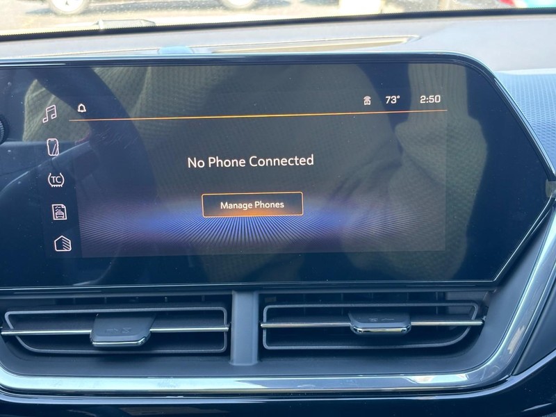 Chevrolet Trax Vehicle Full-screen Gallery Image 15