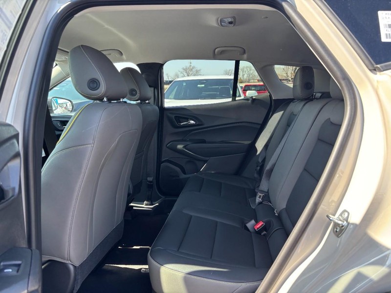 Chevrolet Trax Vehicle Full-screen Gallery Image 5