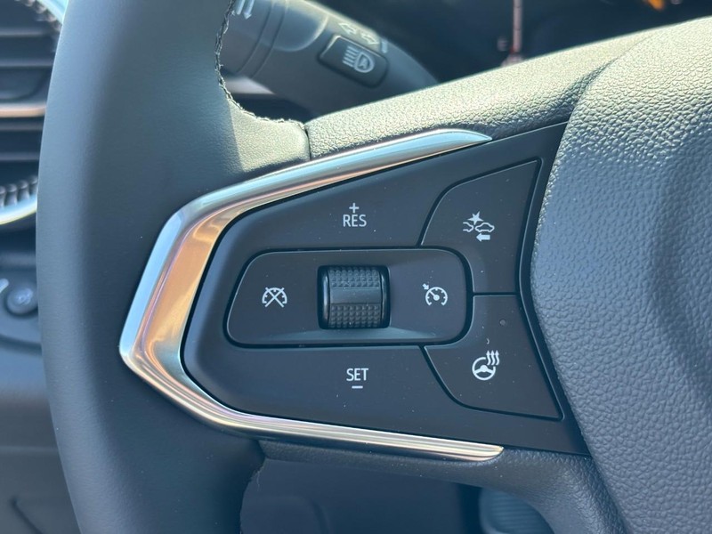 Chevrolet Trax Vehicle Full-screen Gallery Image 12