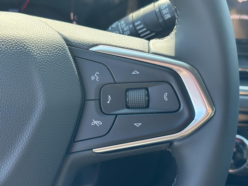 Chevrolet Trax Vehicle Full-screen Gallery Image 13