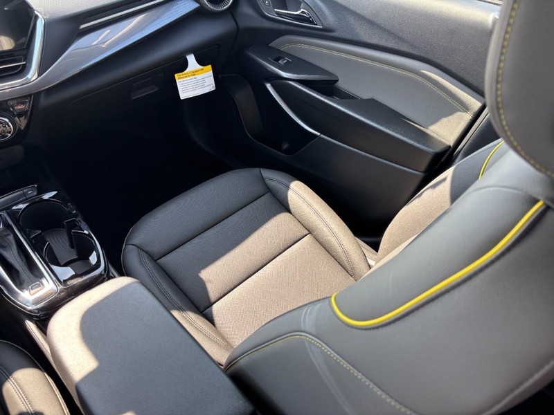 Chevrolet Trax Vehicle Full-screen Gallery Image 9