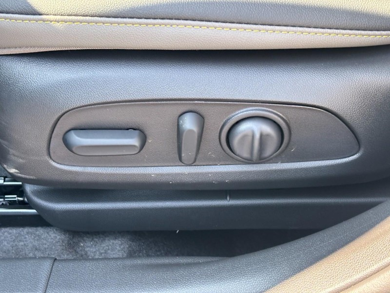 Chevrolet Trax Vehicle Full-screen Gallery Image 10