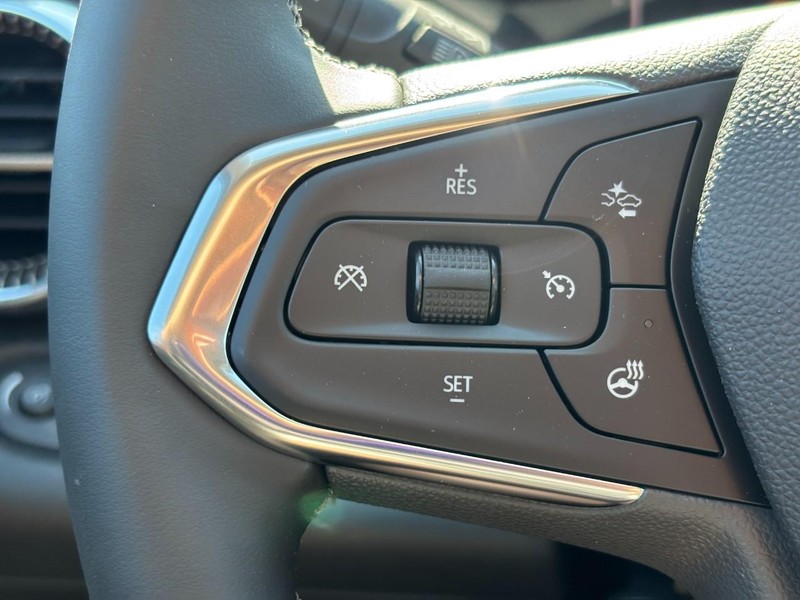 Chevrolet Trax Vehicle Full-screen Gallery Image 12