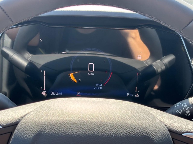 Chevrolet Trax Vehicle Full-screen Gallery Image 14