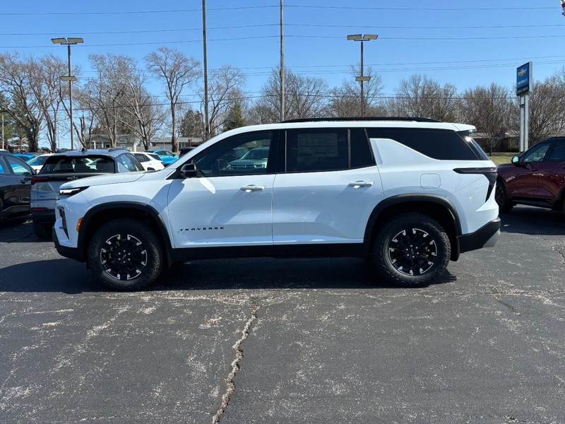 Chevrolet Traverse Vehicle Full-screen Gallery Image 2
