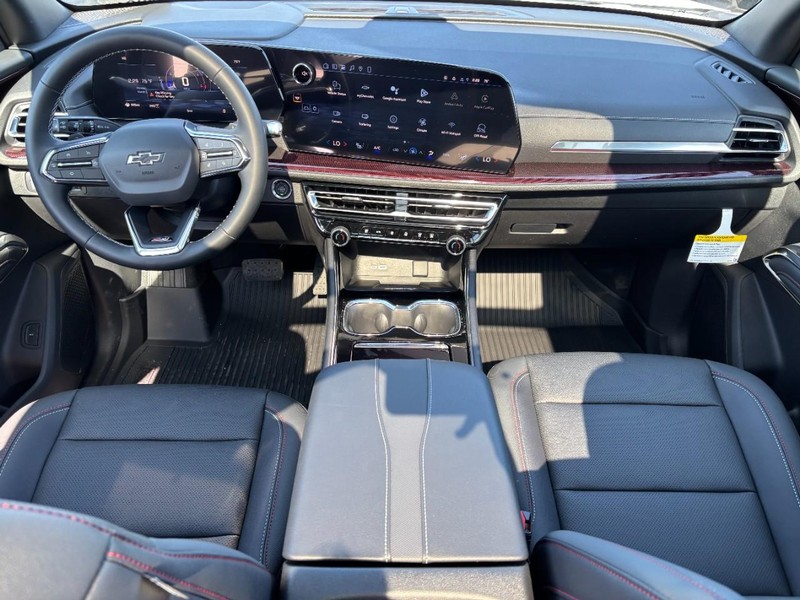 Chevrolet Traverse Vehicle Full-screen Gallery Image 7