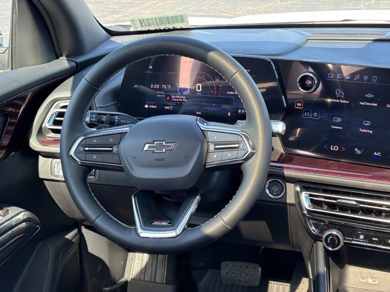 Chevrolet Traverse Vehicle Full-screen Gallery Image 8