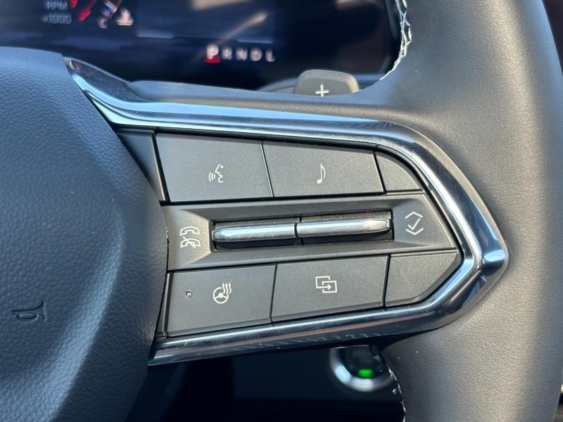 Chevrolet Traverse Vehicle Full-screen Gallery Image 14