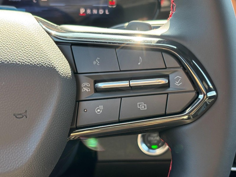 Chevrolet Traverse Vehicle Full-screen Gallery Image 14