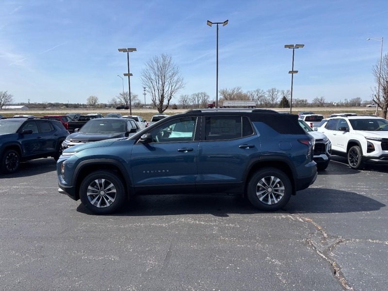 Chevrolet Equinox Vehicle Full-screen Gallery Image 2