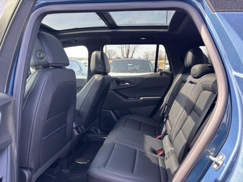 Chevrolet Equinox Vehicle Full-screen Gallery Image 5