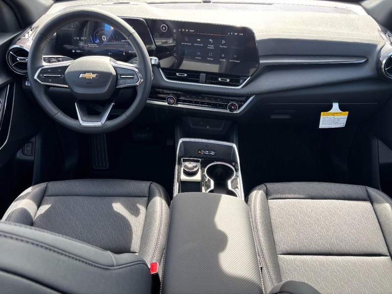 Chevrolet Equinox Vehicle Full-screen Gallery Image 6