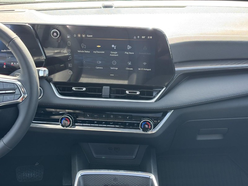 Chevrolet Equinox Vehicle Full-screen Gallery Image 8