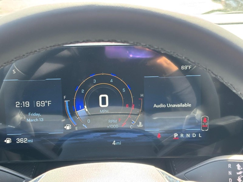 Chevrolet Equinox Vehicle Full-screen Gallery Image 14