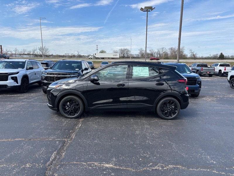 Chevrolet Bolt Vehicle Full-screen Gallery Image 2