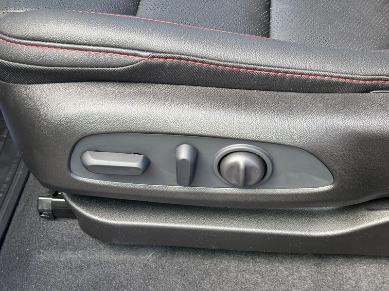 Chevrolet Bolt Vehicle Full-screen Gallery Image 10