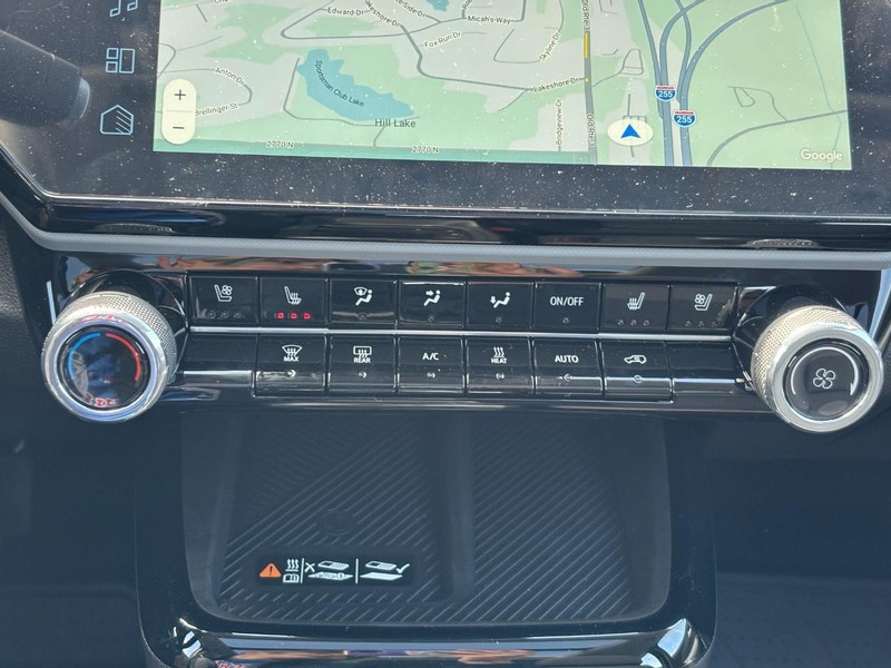 Chevrolet Bolt Vehicle Full-screen Gallery Image 17