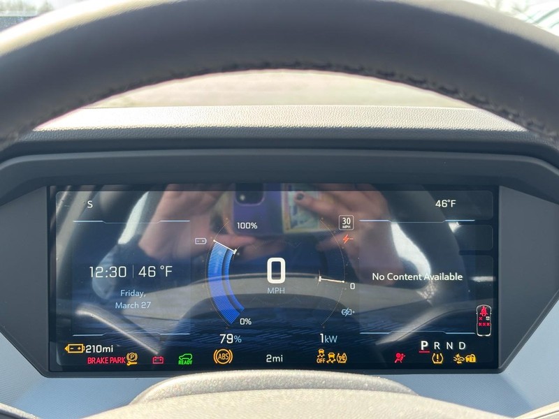 Chevrolet Bolt Vehicle Full-screen Gallery Image 14