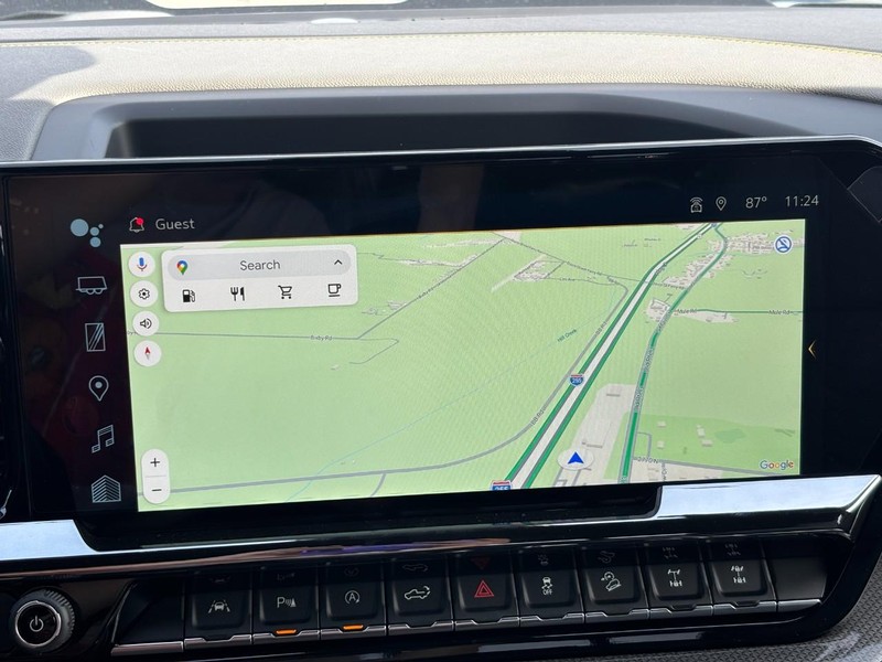 Chevrolet Silverado 1500 Vehicle Full-screen Gallery Image 16