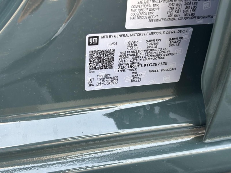 Chevrolet Silverado 1500 Vehicle Full-screen Gallery Image 19