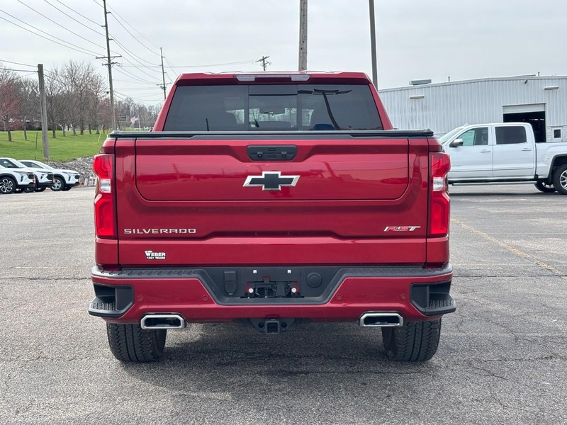 Chevrolet Silverado 1500 Vehicle Full-screen Gallery Image 4