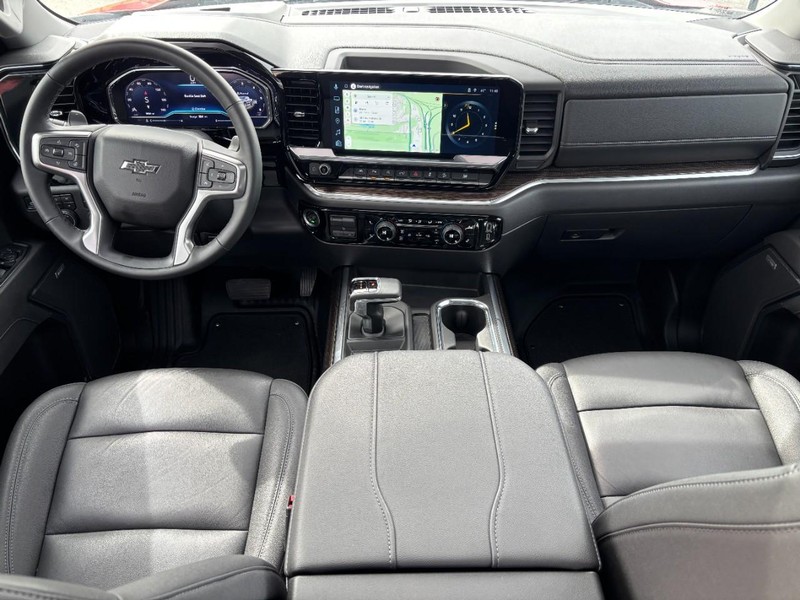 Chevrolet Silverado 1500 Vehicle Full-screen Gallery Image 11