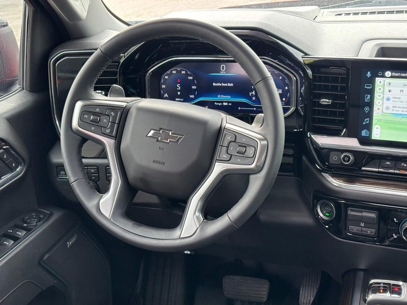 Chevrolet Silverado 1500 Vehicle Full-screen Gallery Image 12