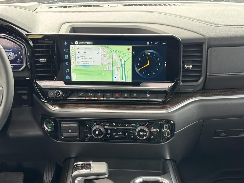 Chevrolet Silverado 1500 Vehicle Full-screen Gallery Image 13