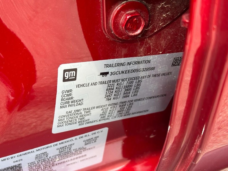 Chevrolet Silverado 1500 Vehicle Full-screen Gallery Image 23