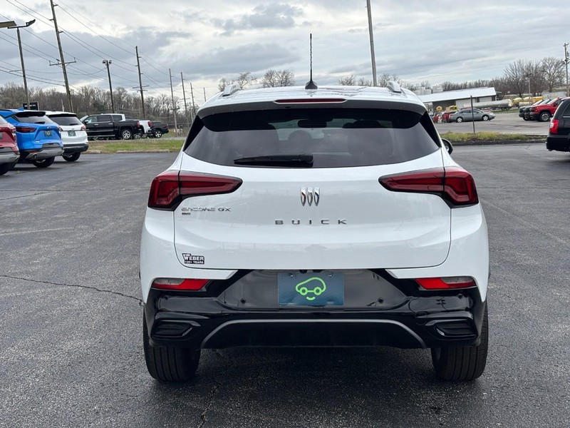 Buick Encore GX Vehicle Full-screen Gallery Image 04